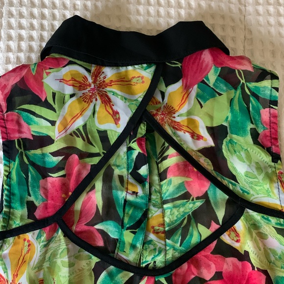 Sheer Tropical Tank - Picture 5 of 6